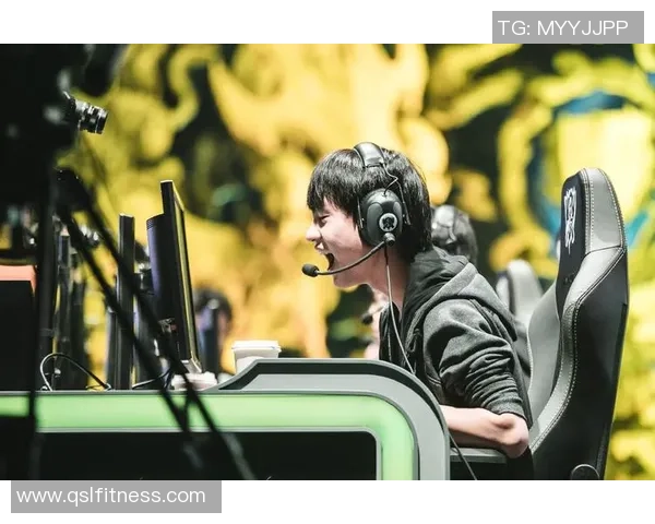 聚焦电竞职业联赛发展探讨产业生态与选手成长路径研究